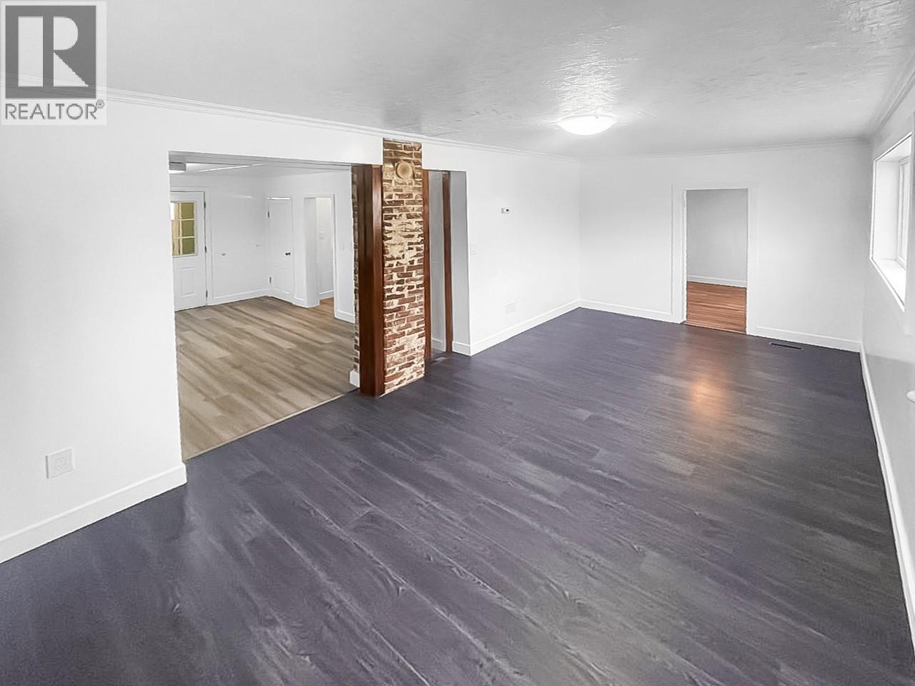 40 Little Van Horne Street - 4