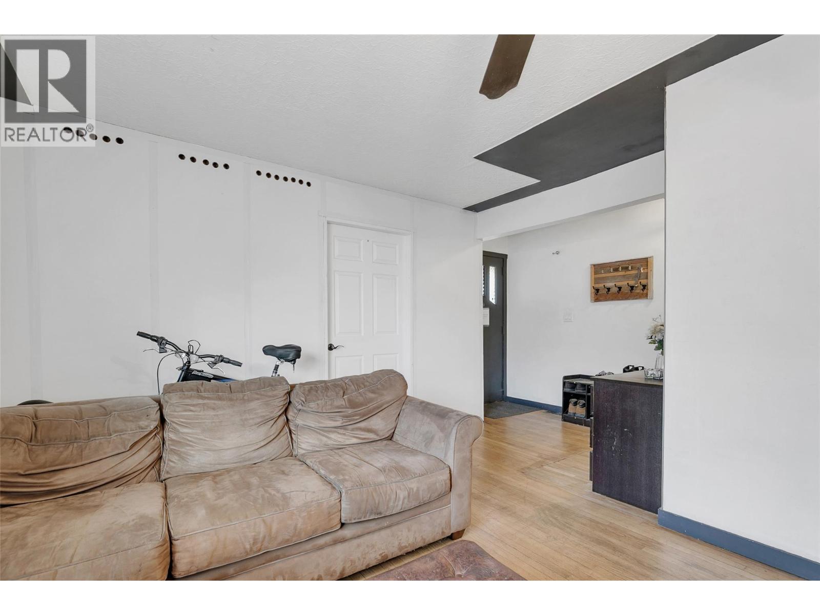 1331 Belaire Avenue, Kelowna