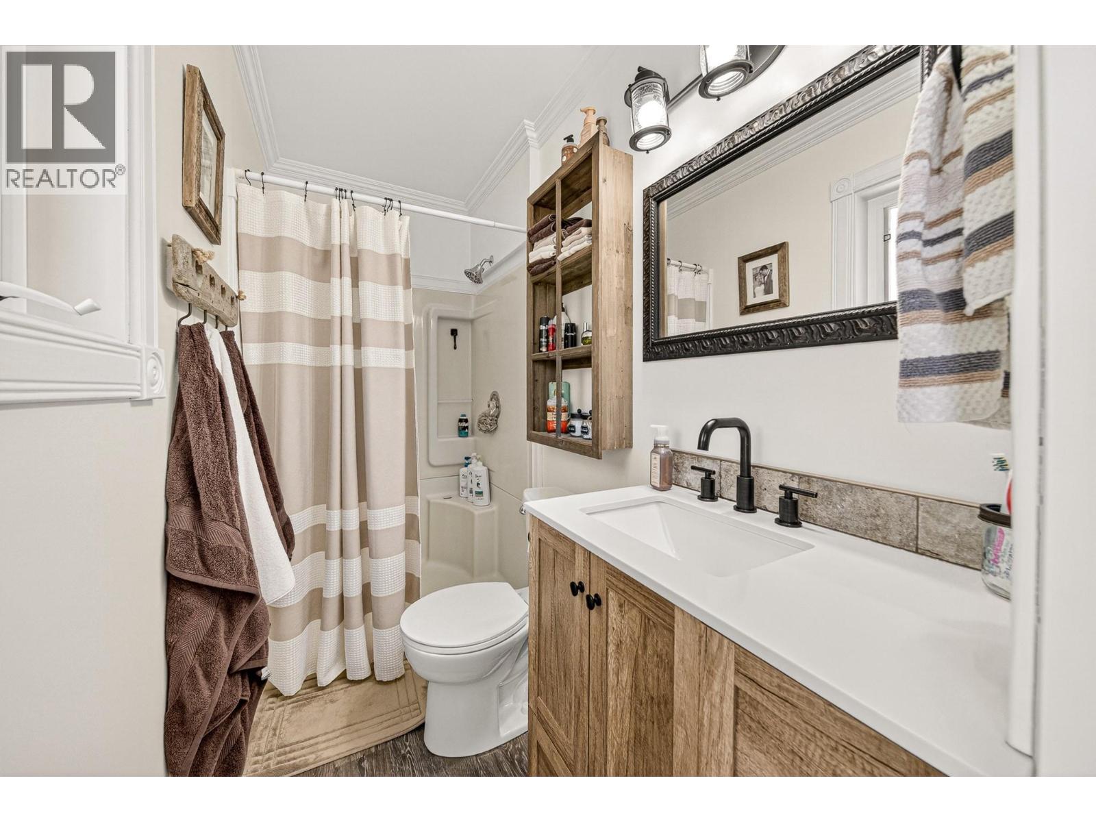 6 & 7 Clearwater Place - 28