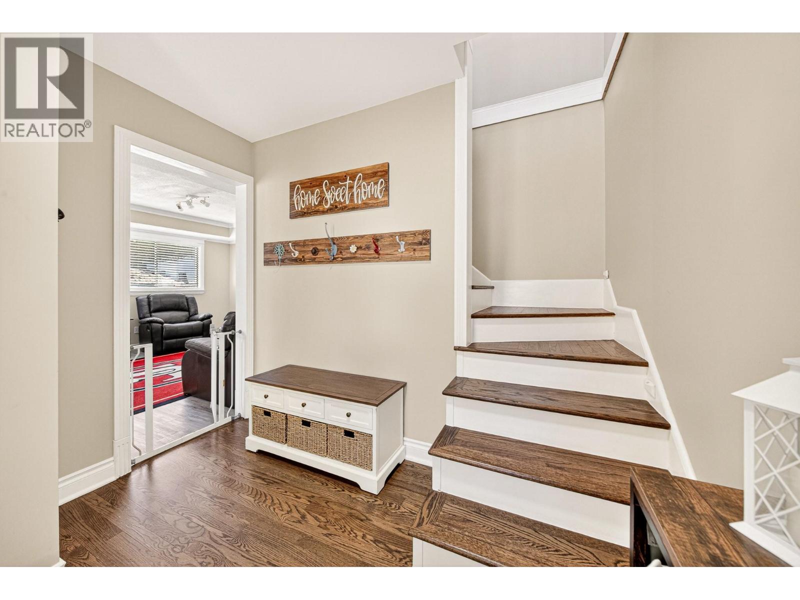 6 & 7 Clearwater Place - 3
