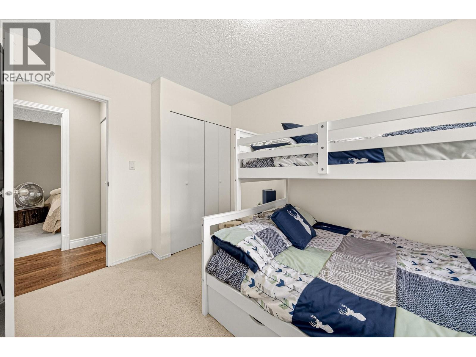 6 & 7 Clearwater Place - 30