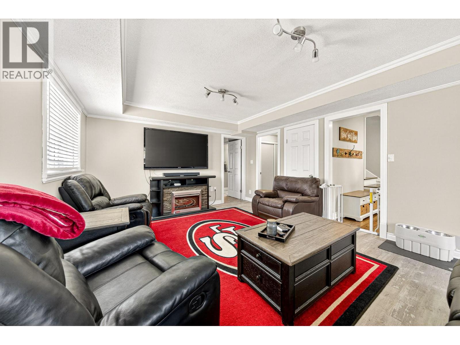 6 & 7 Clearwater Place - 36