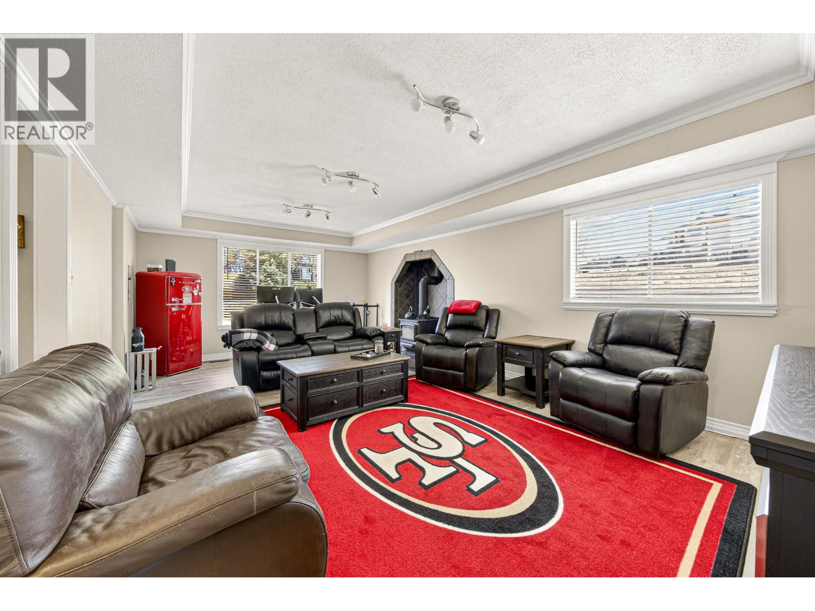 6 & 7 Clearwater Place - 37