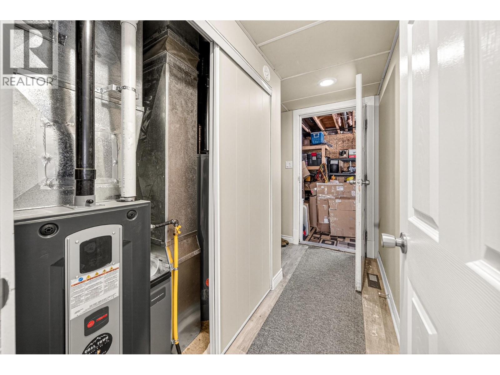 6 & 7 Clearwater Place - 39