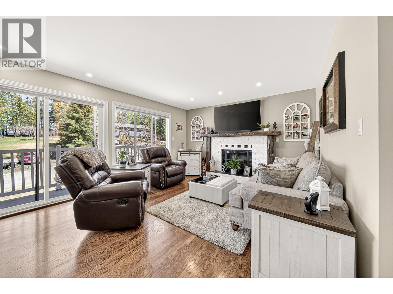 6 & 7 Clearwater Place - 4