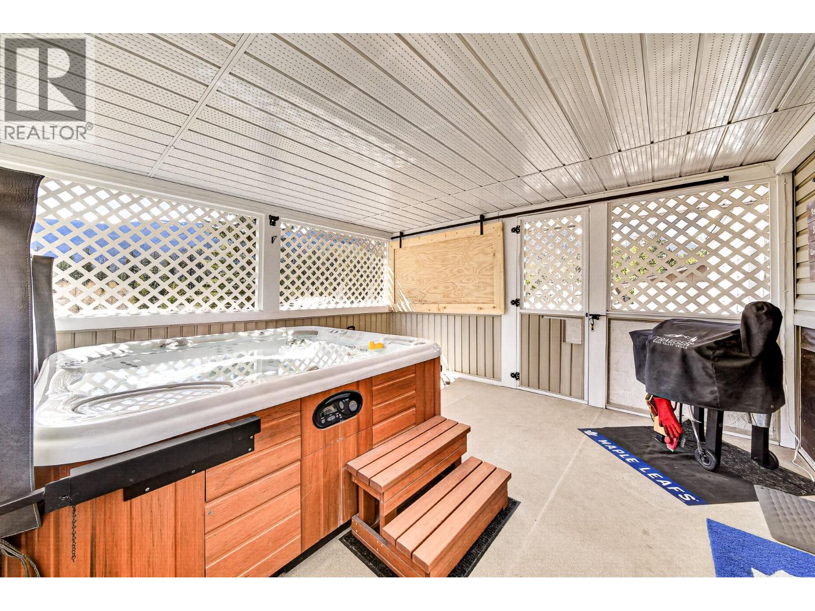 6 & 7 Clearwater Place - 46