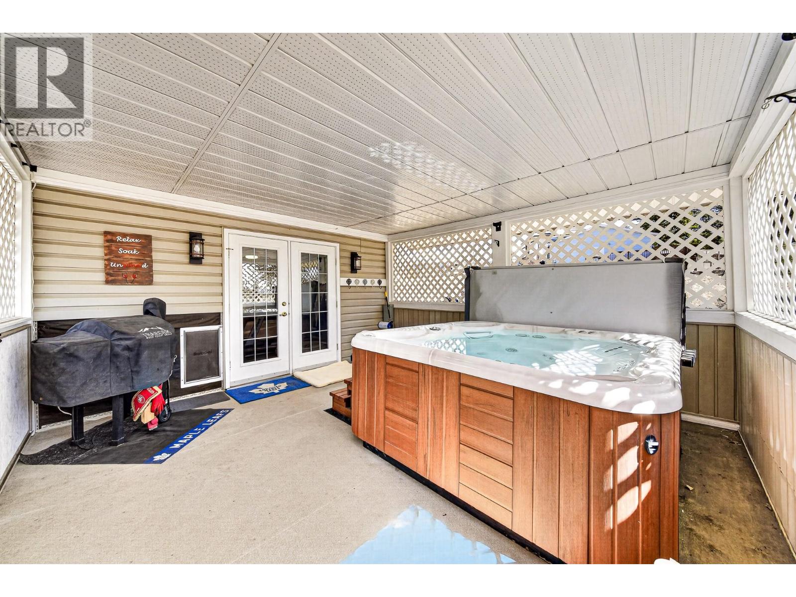 6 & 7 Clearwater Place - 47