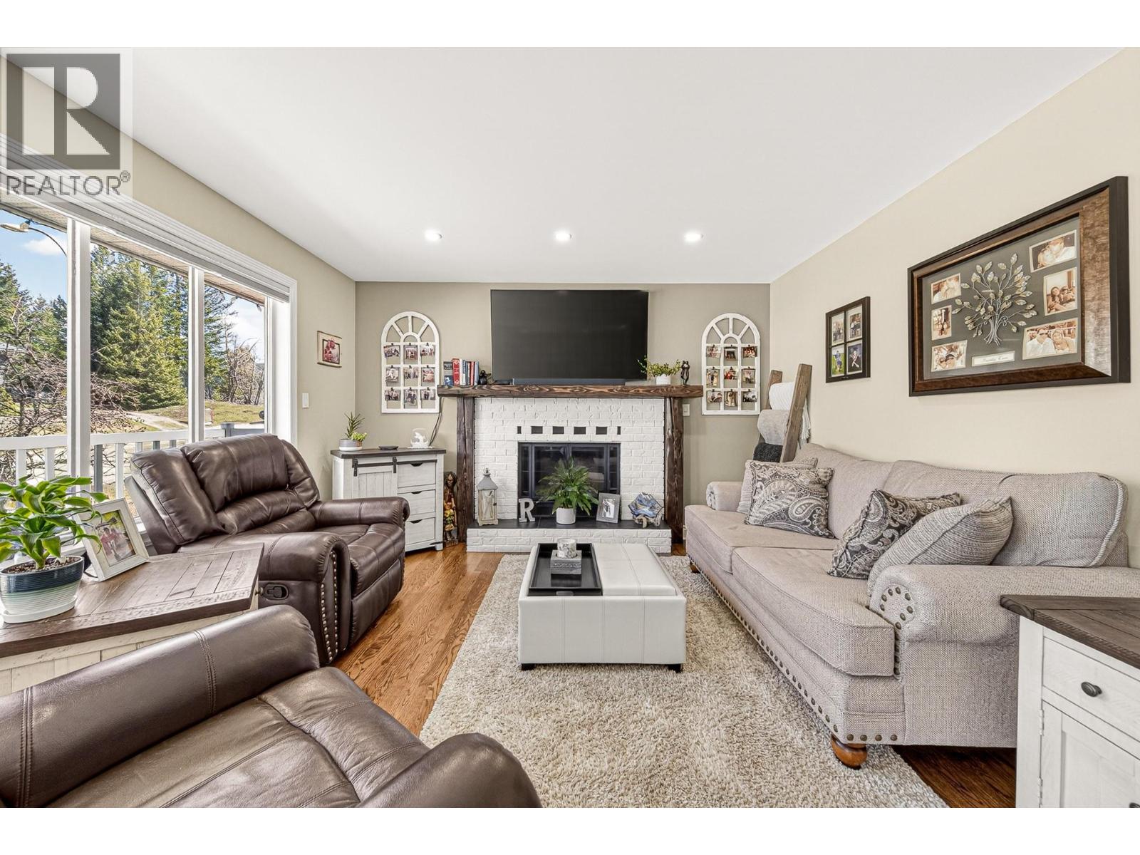 6 & 7 Clearwater Place - 5