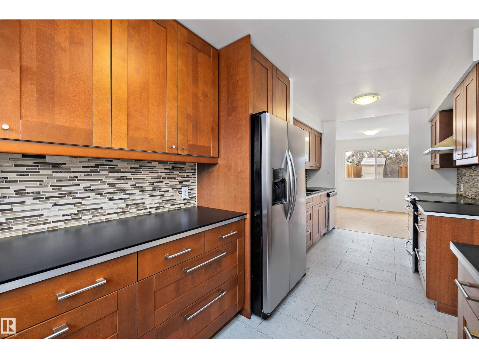 47 ROYAL RD NW - 21