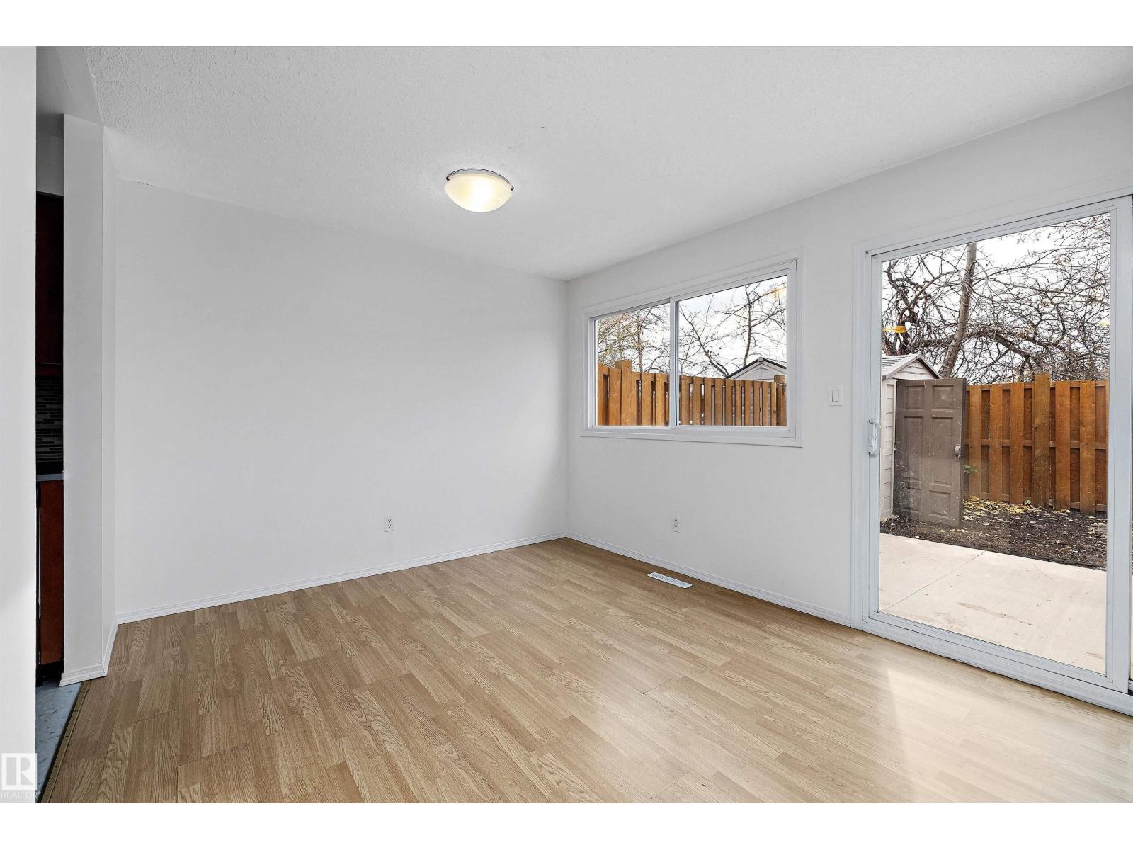 47 ROYAL RD NW - 25