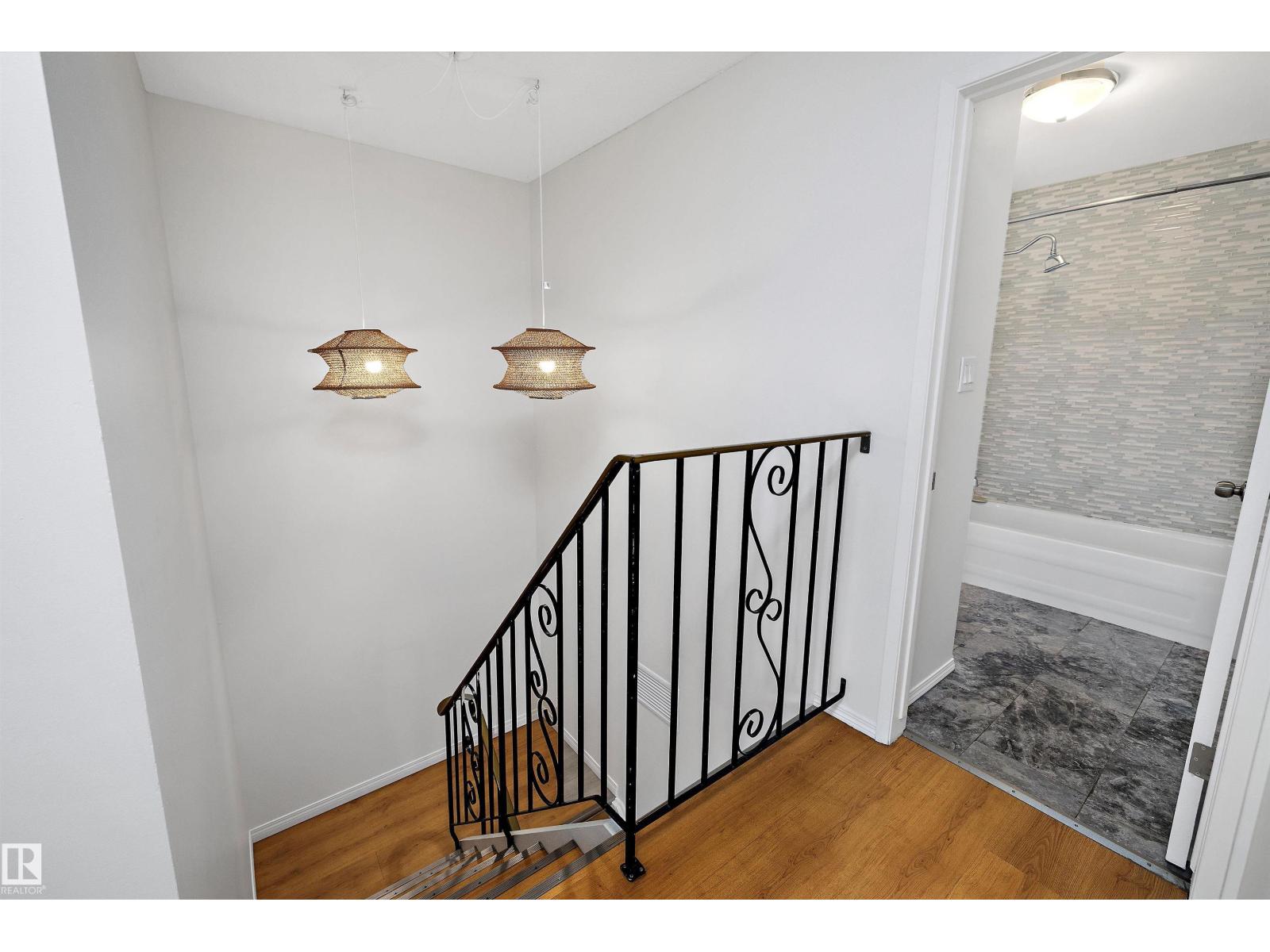 47 ROYAL RD NW - 12