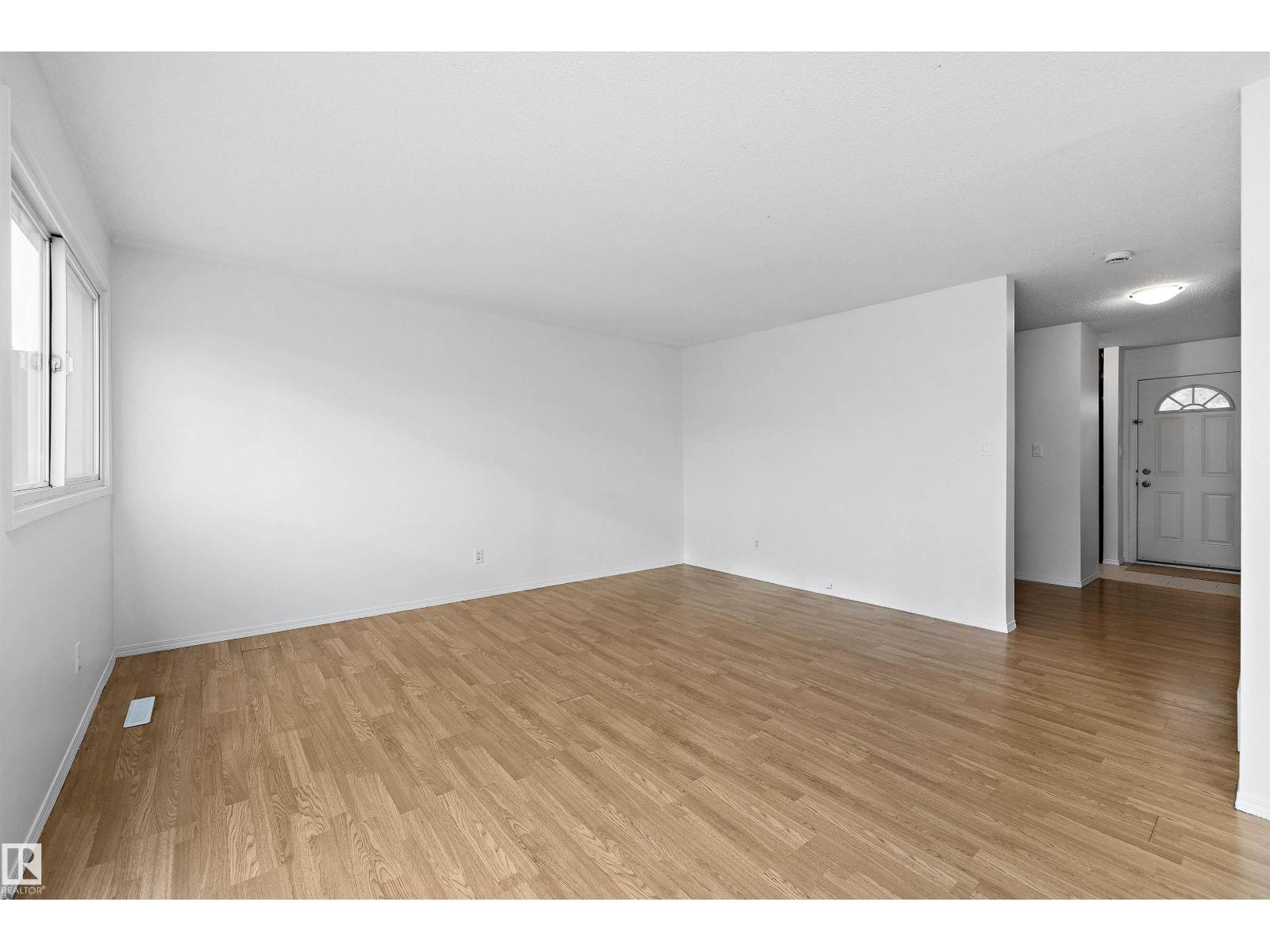 47 ROYAL RD NW - 28