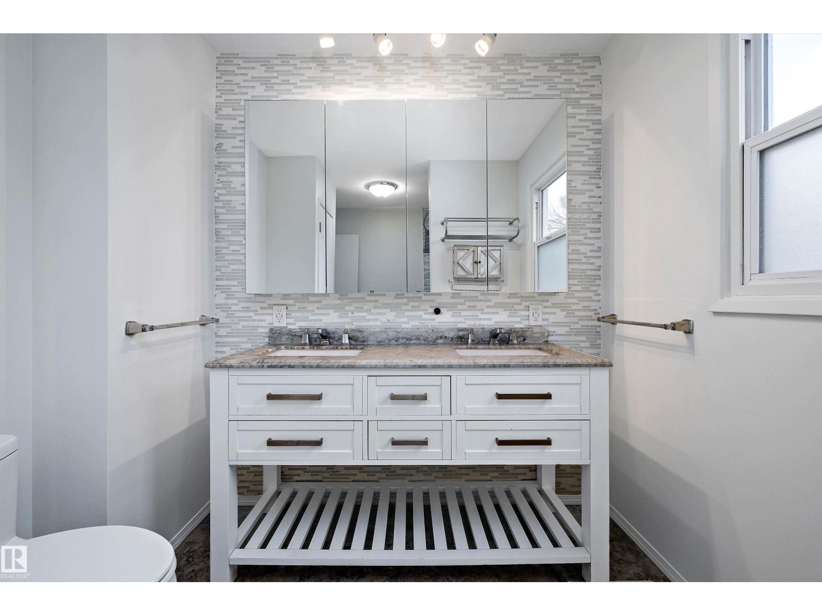 47 ROYAL RD NW - 11