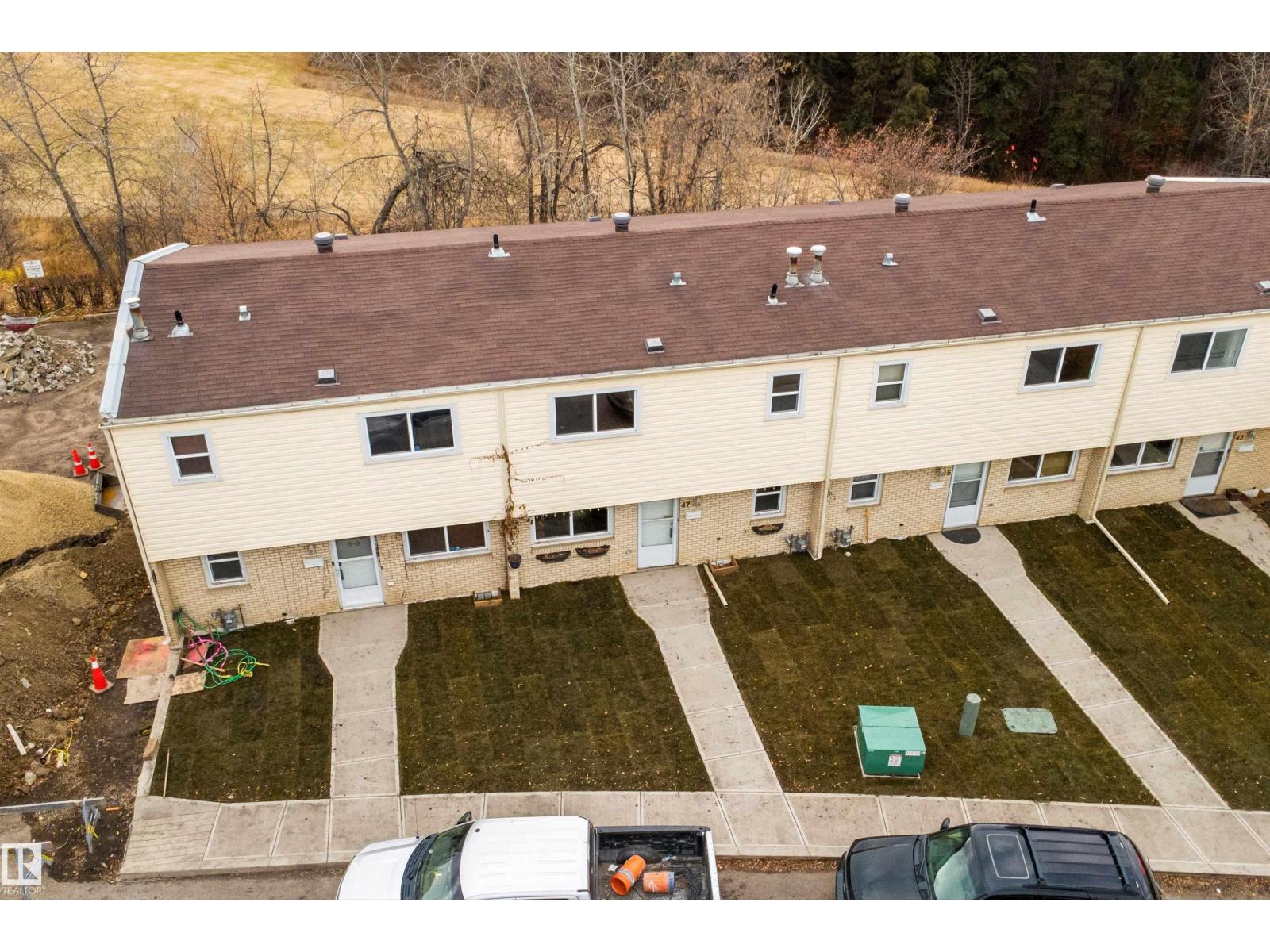 47 ROYAL RD NW - Image 2