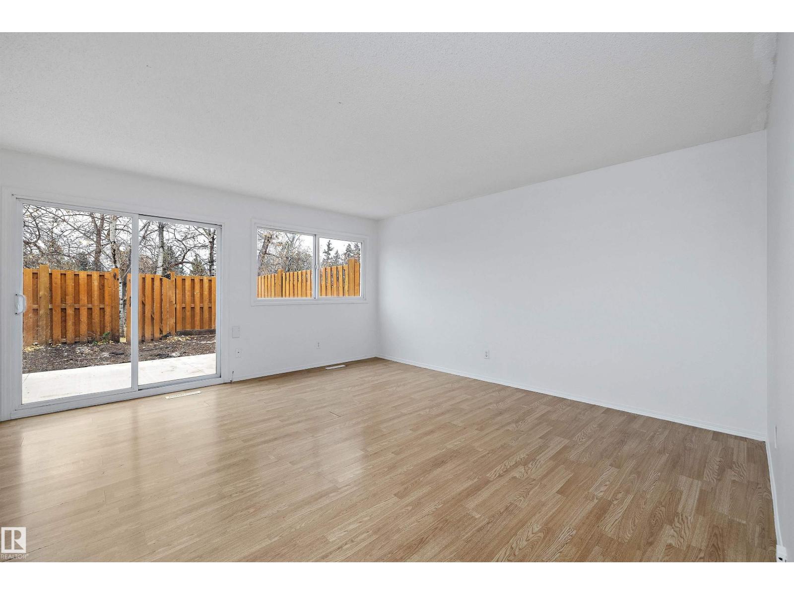 47 ROYAL RD NW - 31