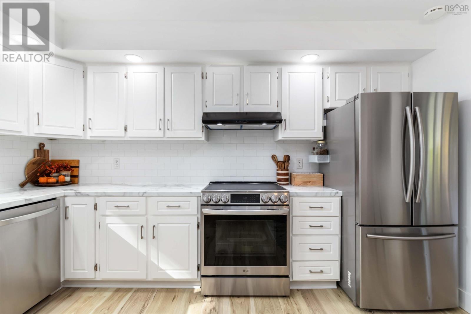 Property 24 of 48 of 10 Rosewood Court