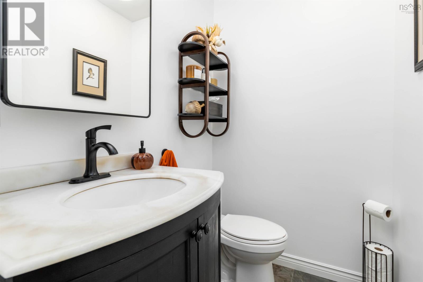 Property 39 of 48 of 10 Rosewood Court