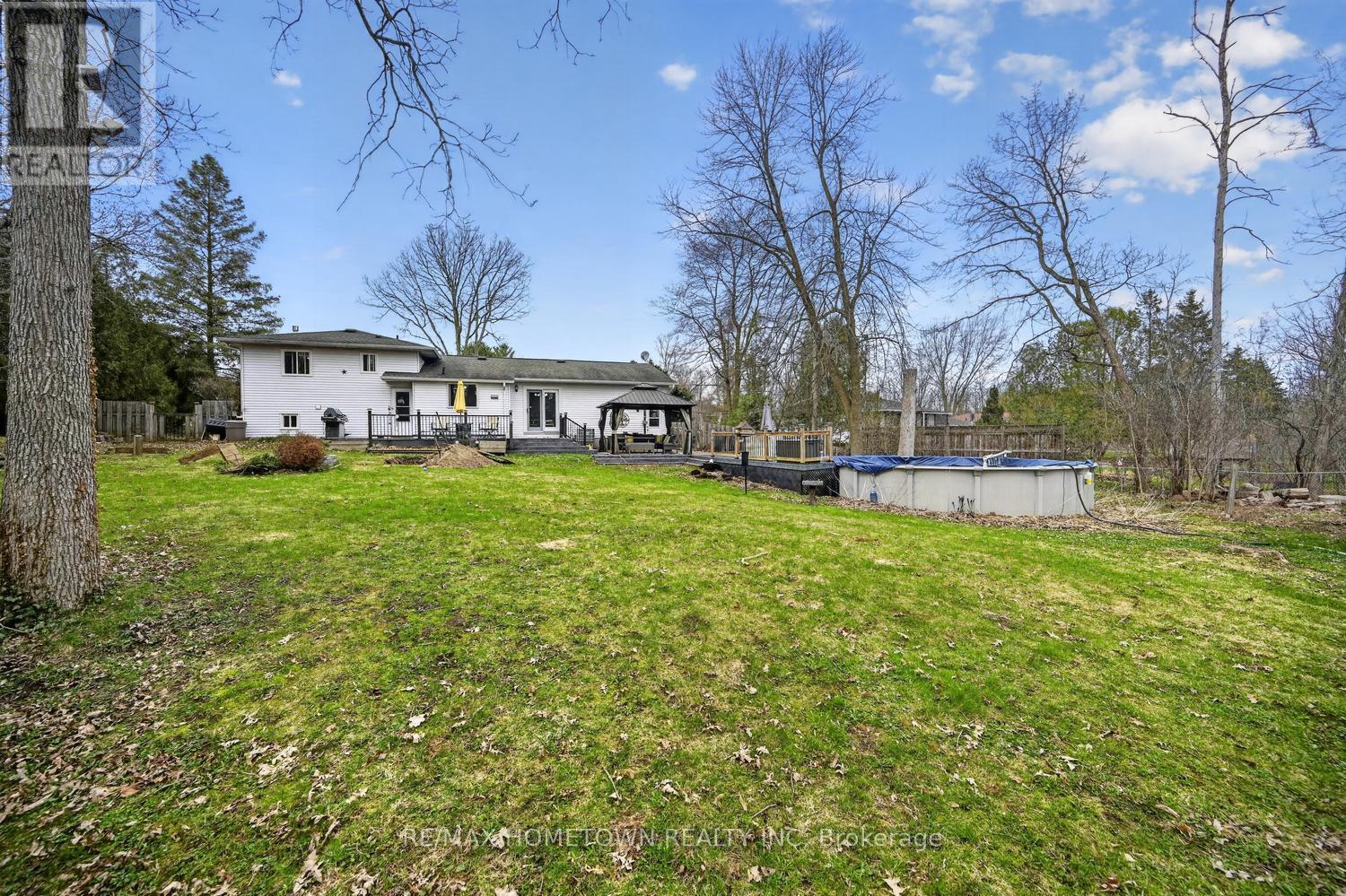 5 MEIKLE DRIVE - 44