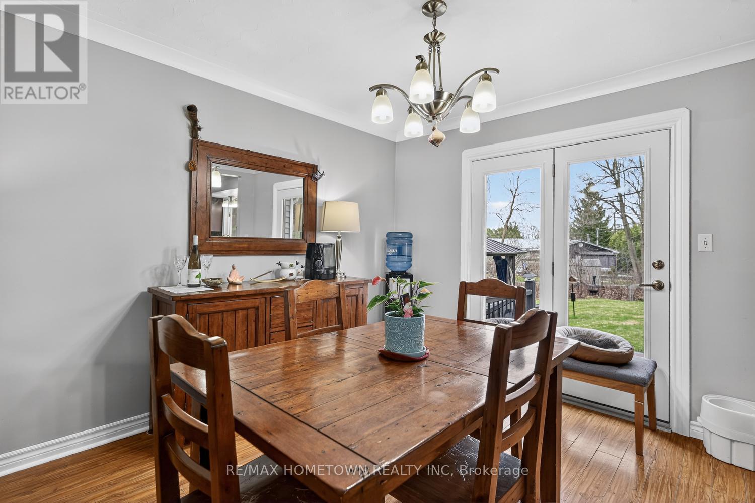5 MEIKLE DRIVE - 8