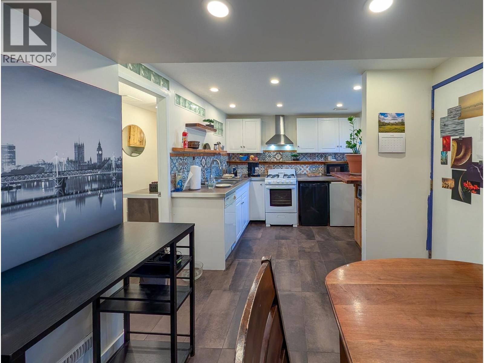 4234 QUENTIN AVENUE - 28