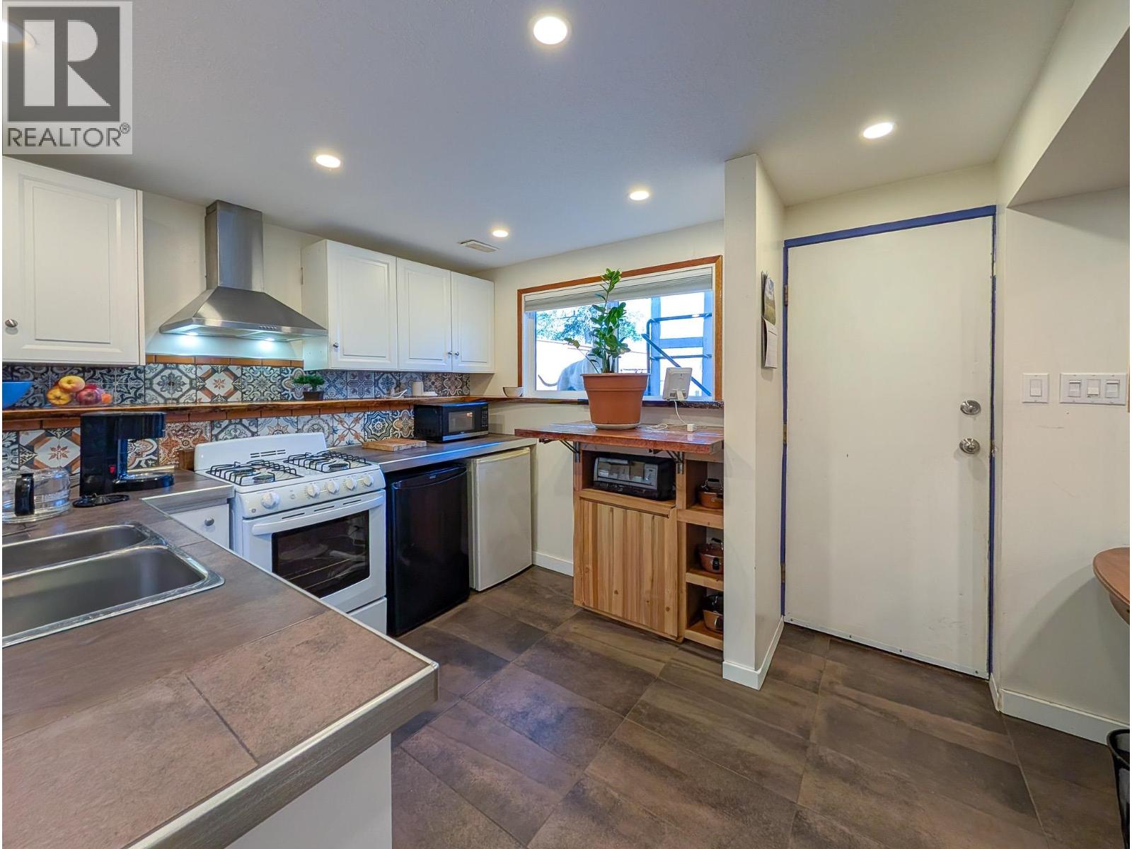 4234 QUENTIN AVENUE - 29