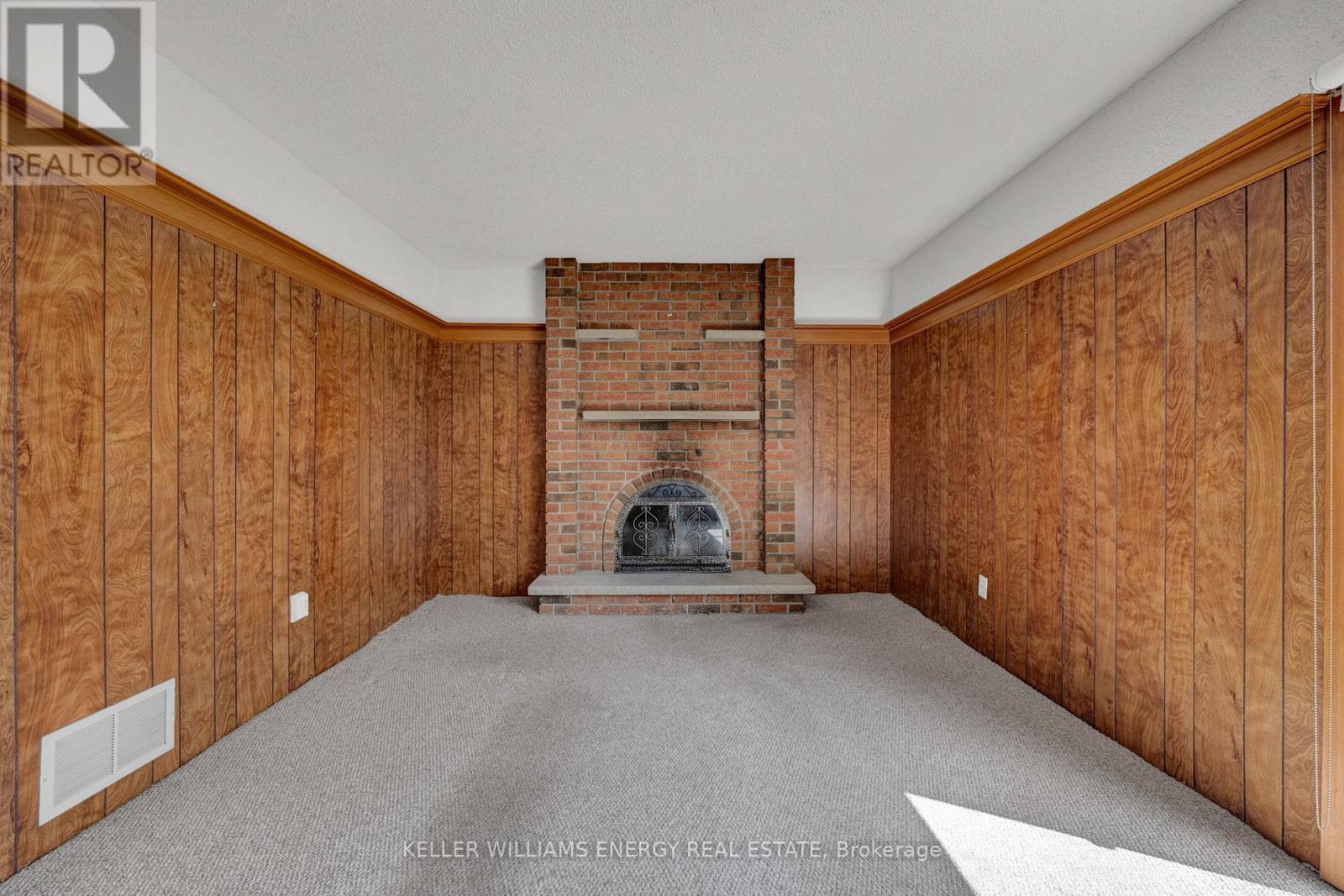 183 GADSBY DRIVE — photo 13