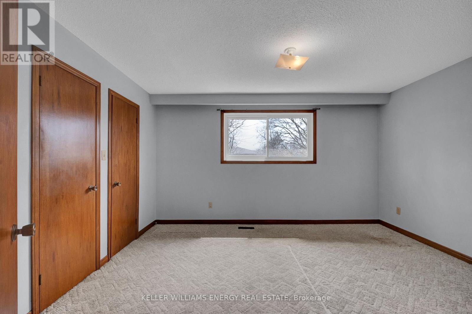 183 GADSBY DRIVE — photo 15