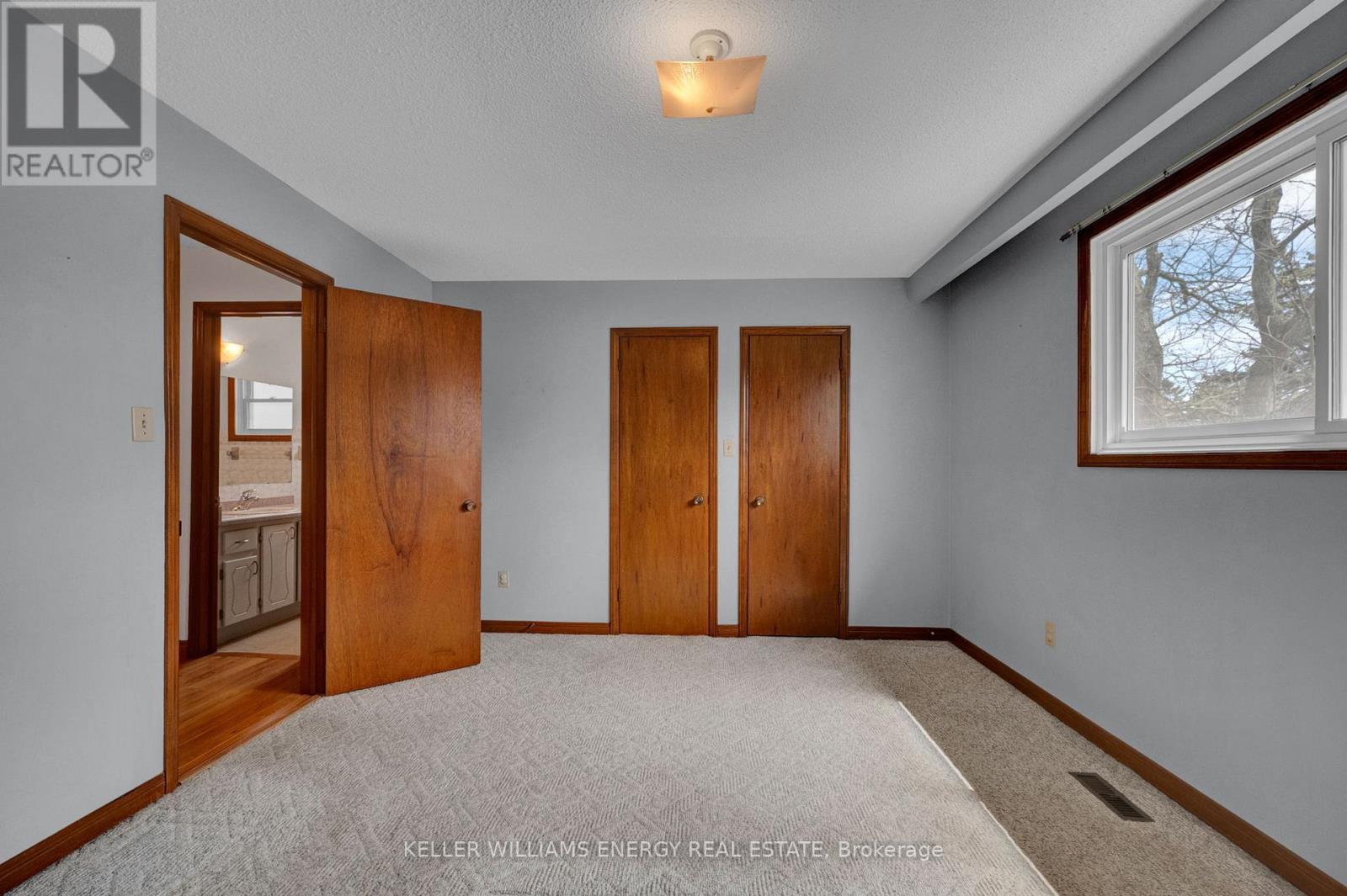 183 GADSBY DRIVE — photo 17
