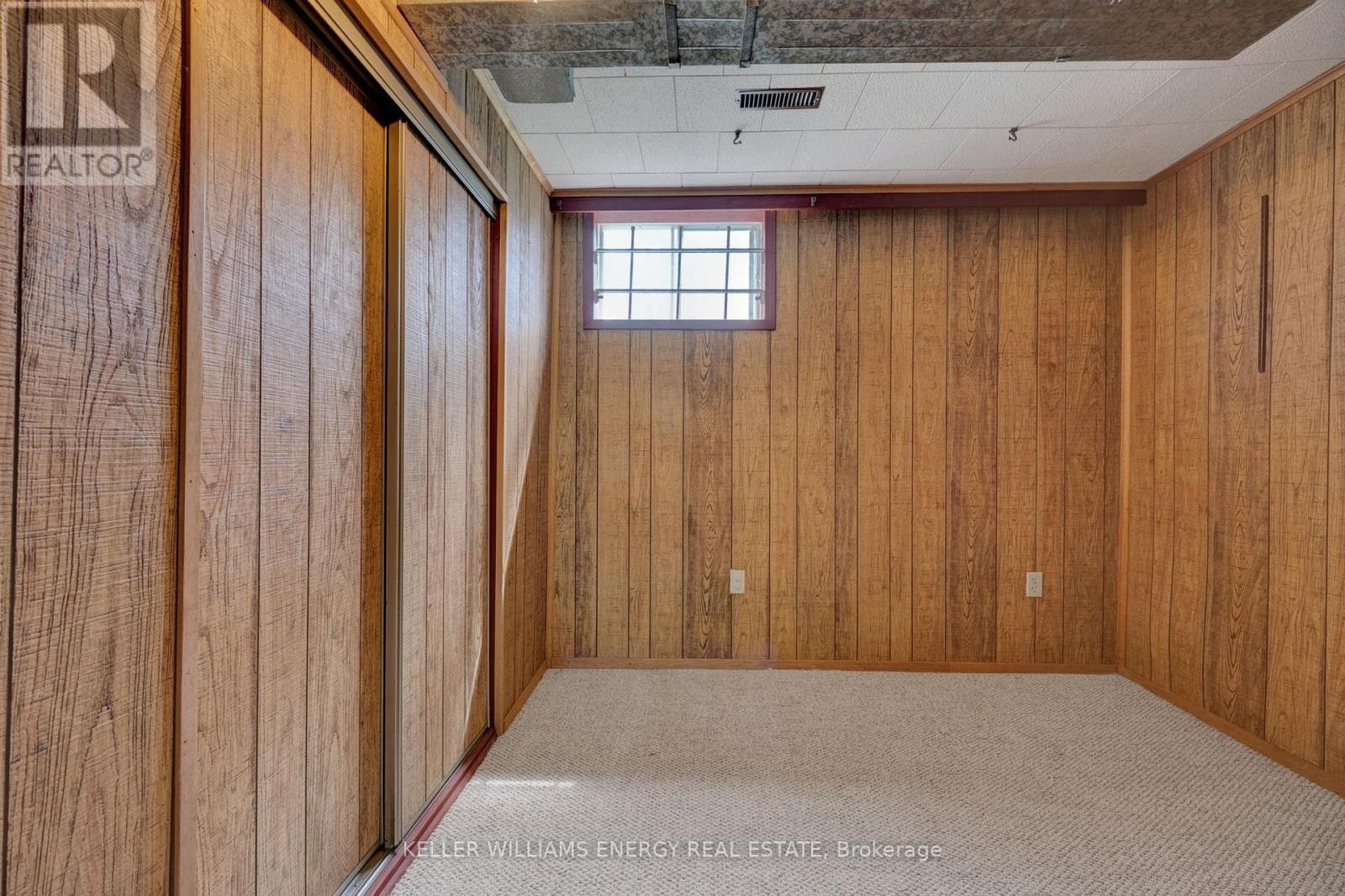 183 GADSBY DRIVE — photo 27