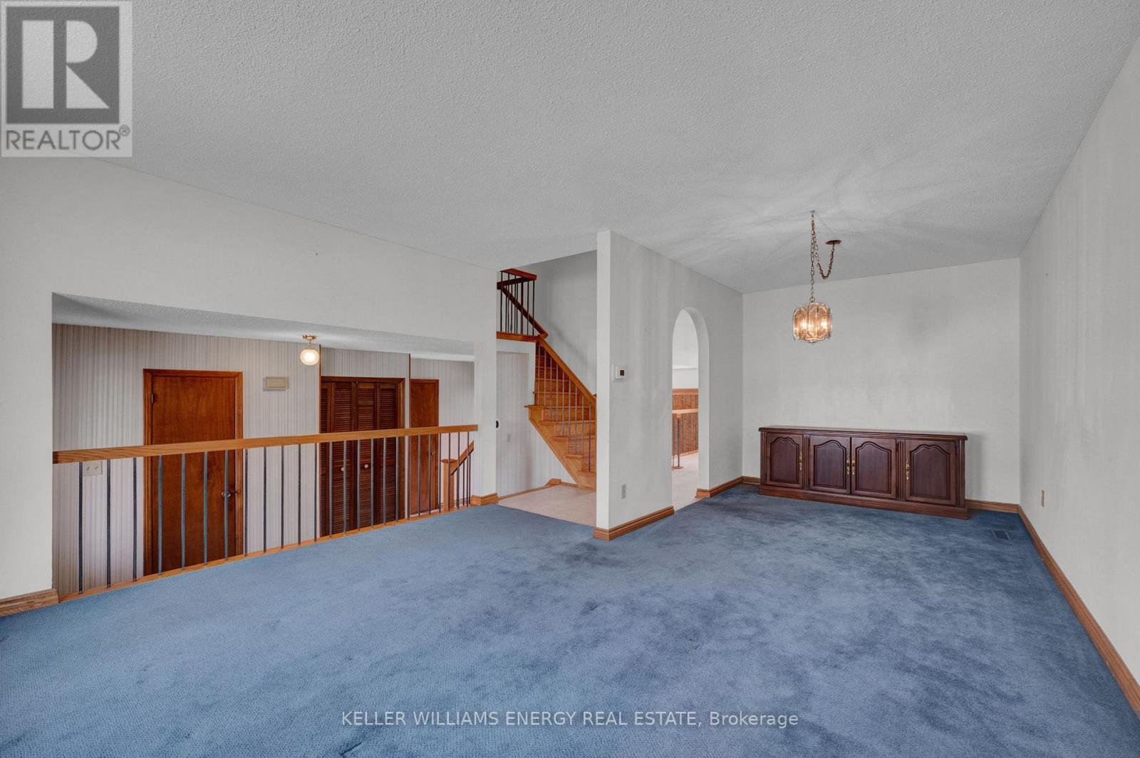 183 GADSBY DRIVE — photo 6