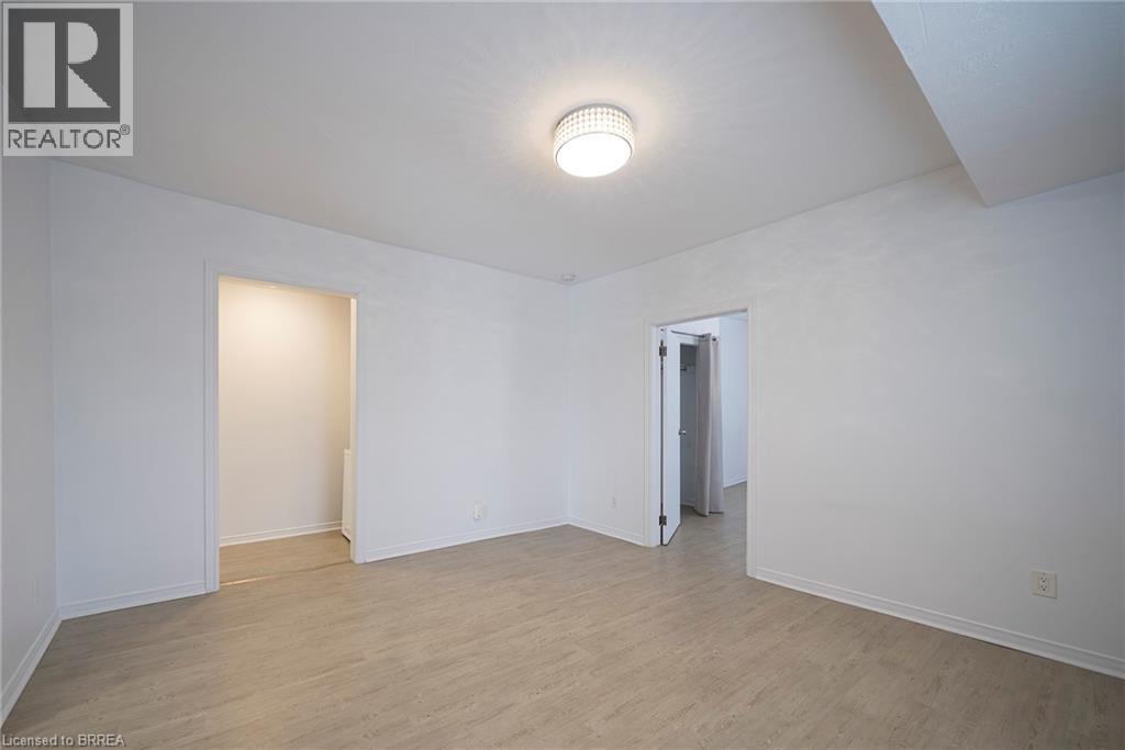 171 DRUMMOND Street - 24