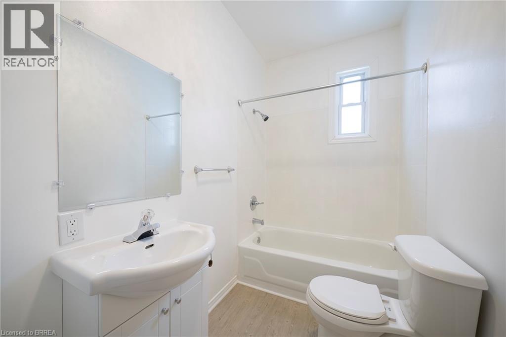 171 DRUMMOND Street - 26