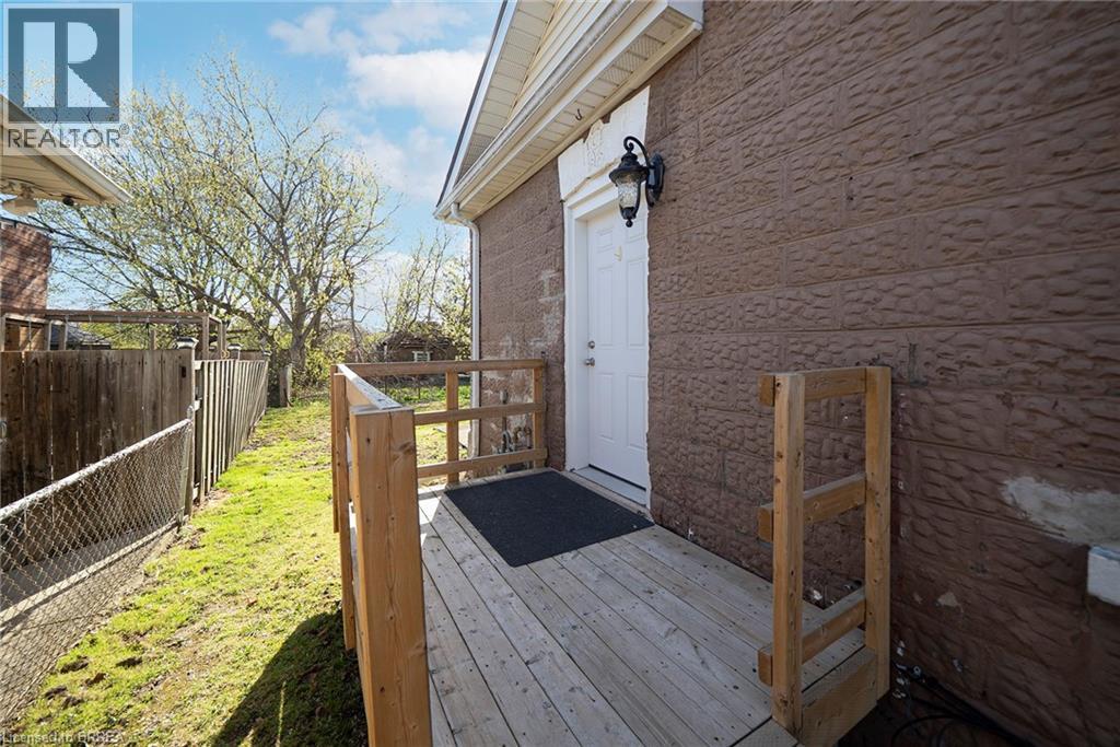 171 DRUMMOND Street - 19