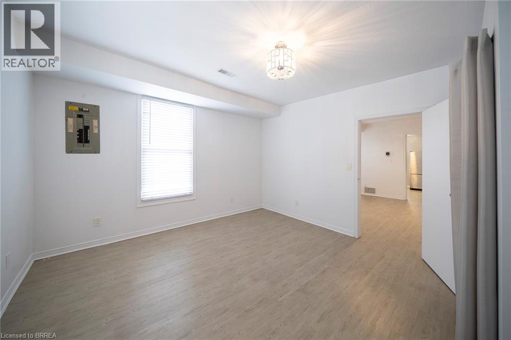 171 DRUMMOND Street - 28