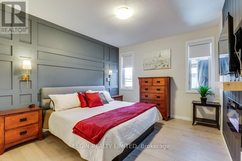 56 CHARTER CREEK COURT - 23
