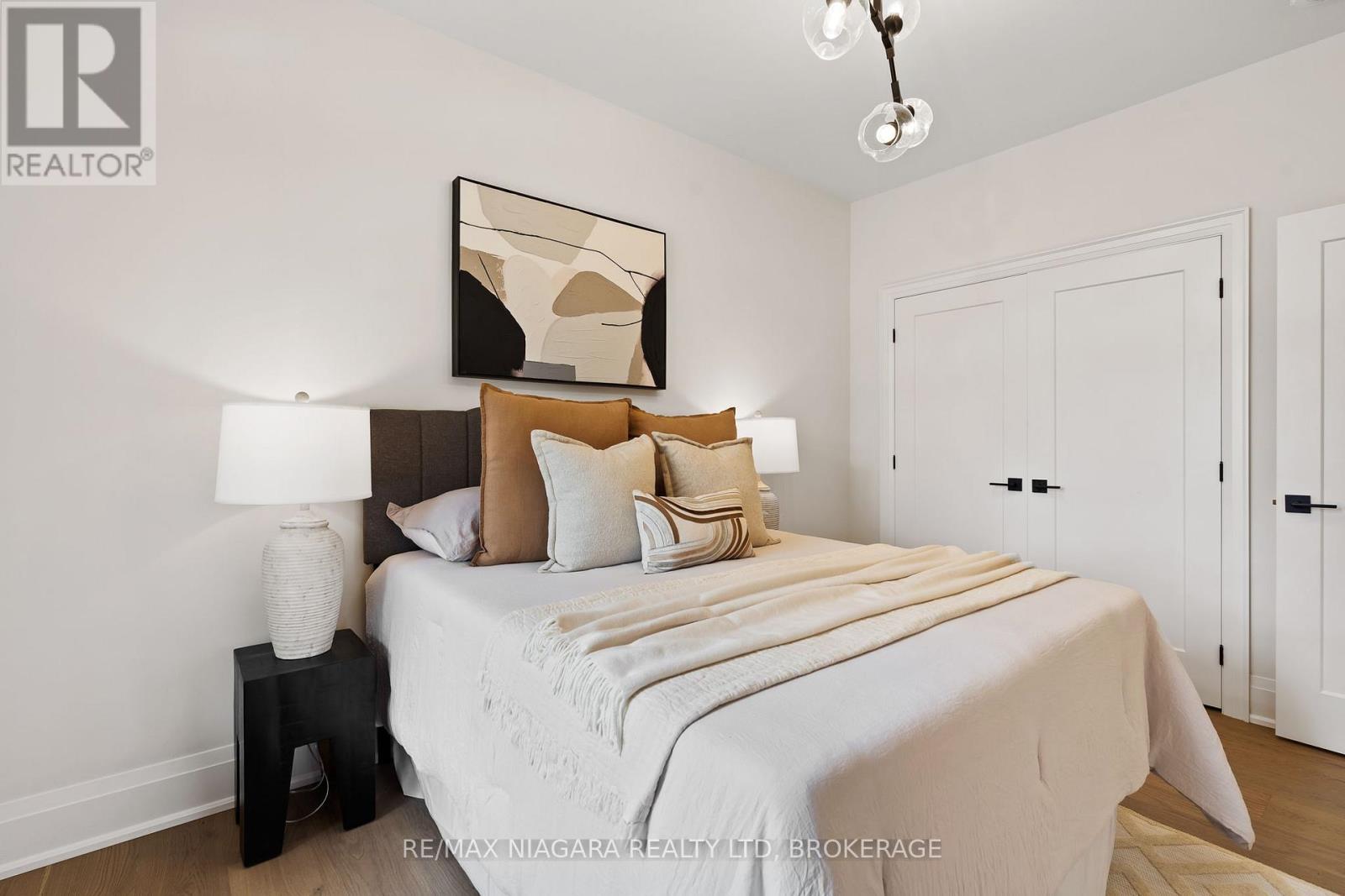 16 ACCURSI CRESCENT - 34