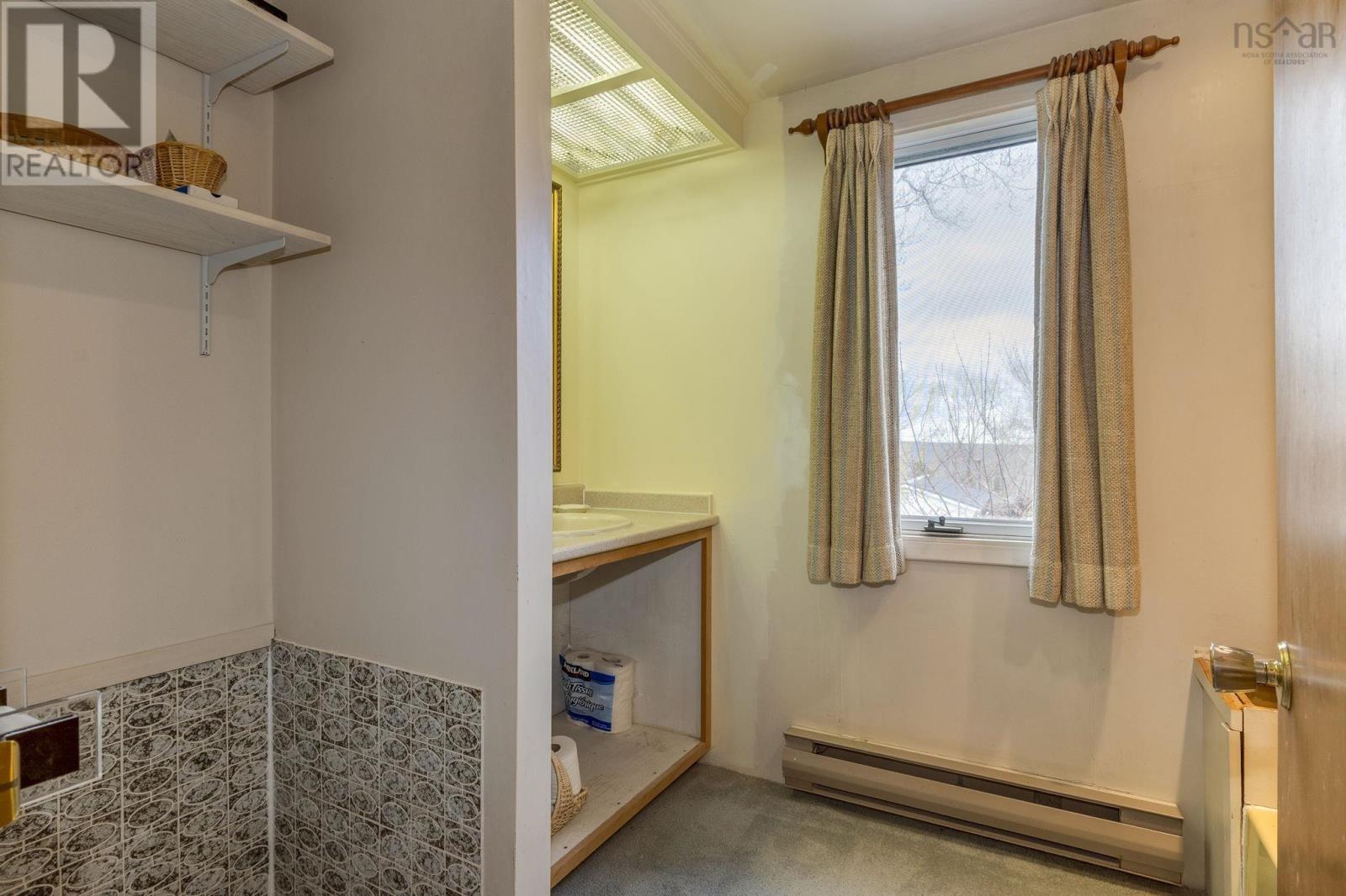 Property 28 of 36 of 78 Arnold Drive