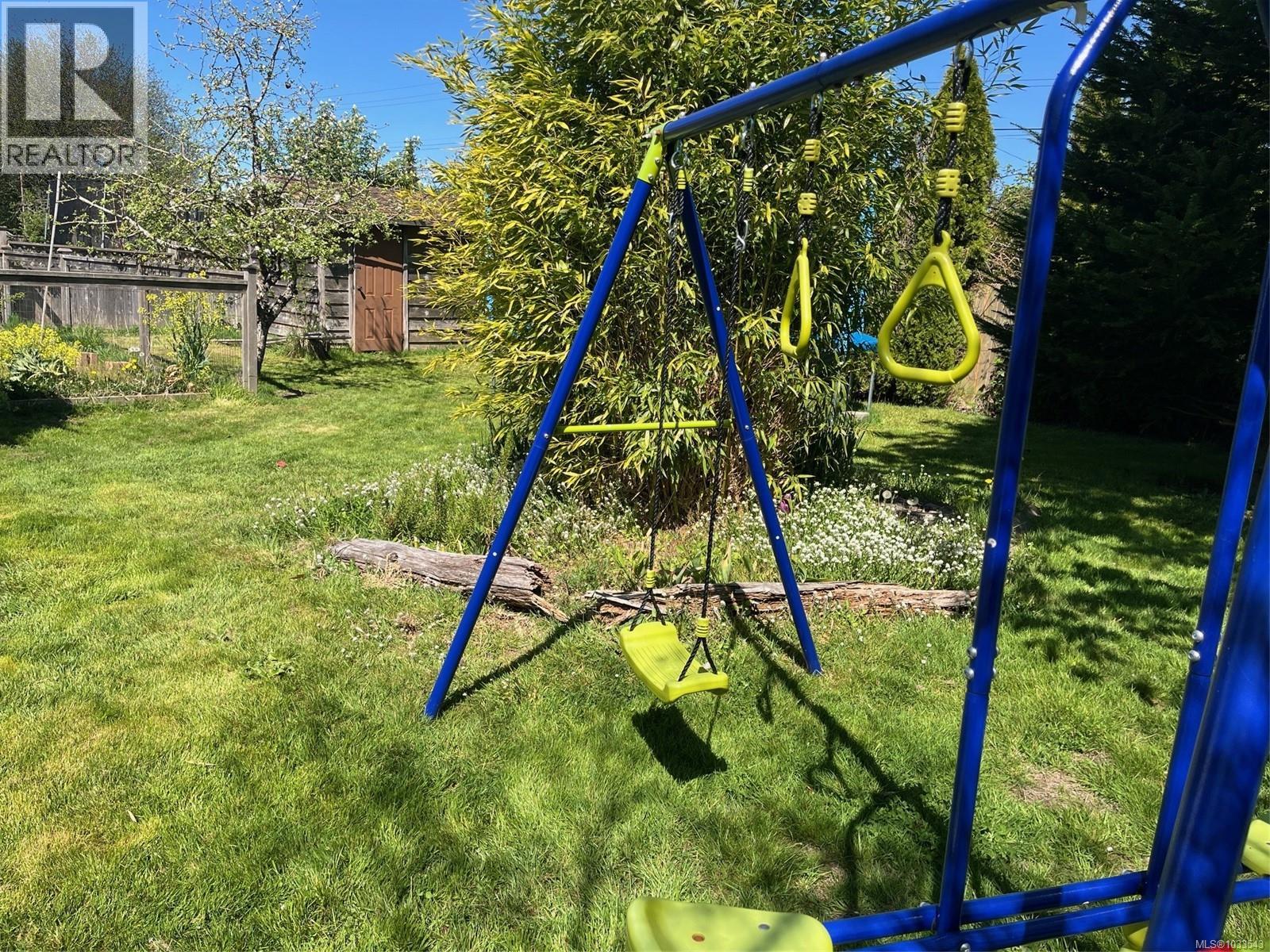 1646 Maquinna Ave - 25