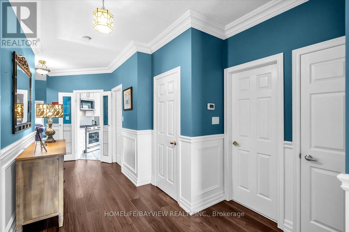 92 SOUTH GARDEN COURT — photo 11