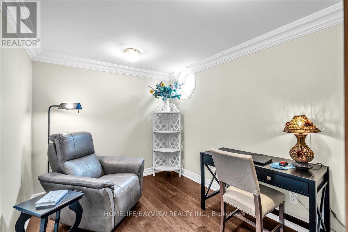 92 SOUTH GARDEN COURT — photo 41