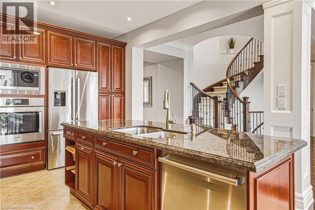 425 BURLOAK Drive, Oakville, Ontario, L6L6W8 — Photo 14