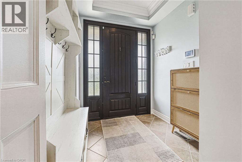 425 BURLOAK Drive, Oakville, Ontario, L6L6W8 — Photo 4