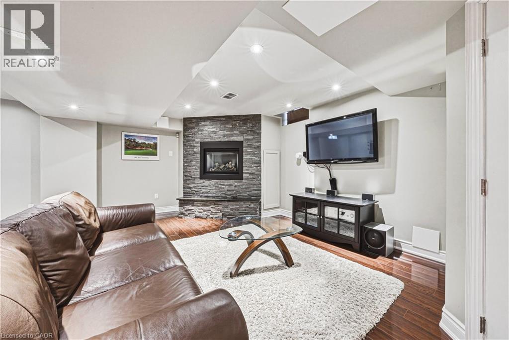 425 BURLOAK Drive, Oakville, Ontario, L6L6W8 — Photo 36