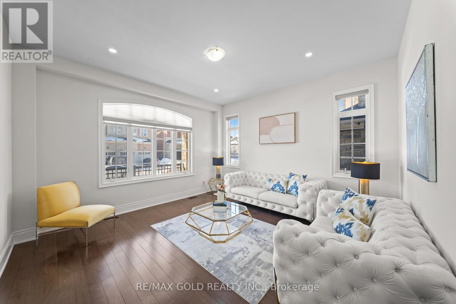 8 MARKEY COURT — photo 8