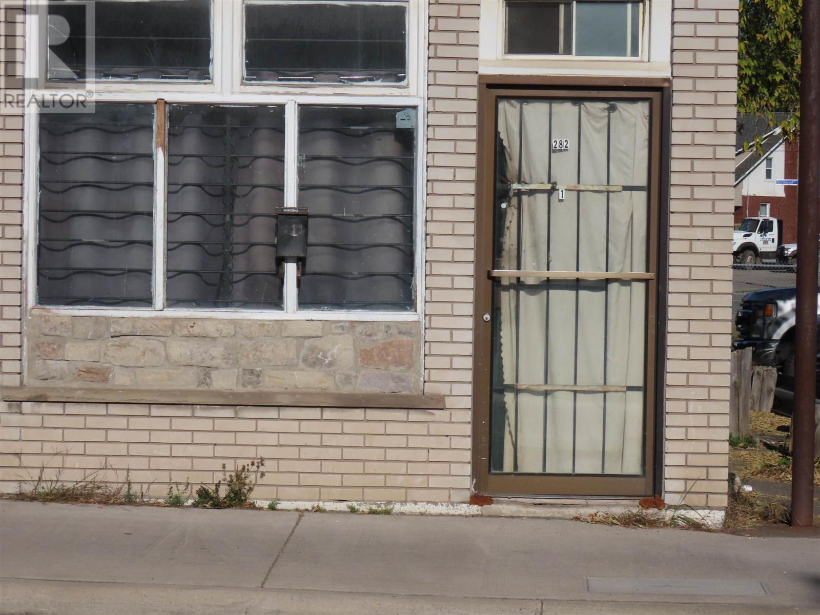 282-284 Wellington ST W - 3
