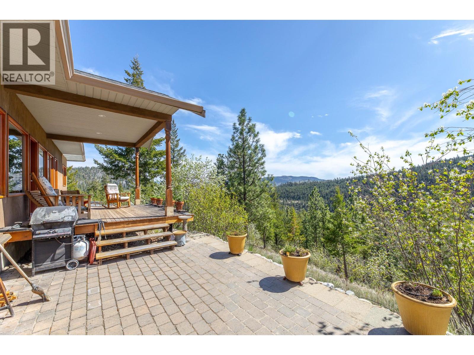  8105 Princeton - Summerland Road, Summerland