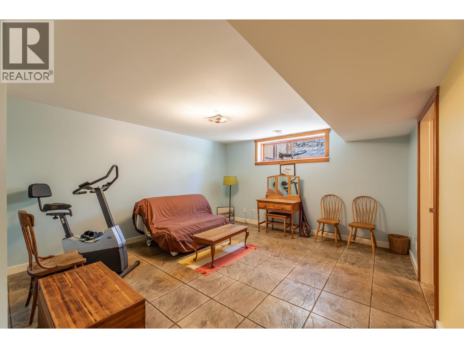  8105 Princeton - Summerland Road, Summerland