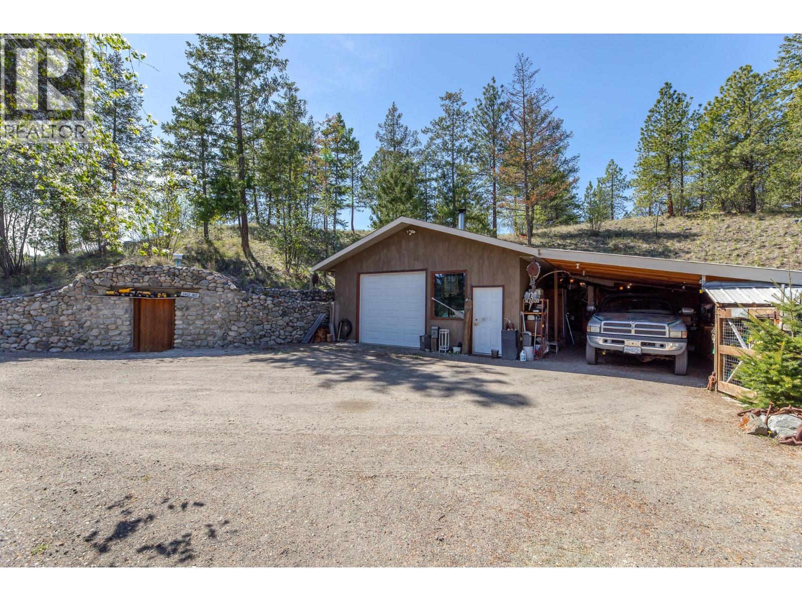  8105 Princeton - Summerland Road, Summerland