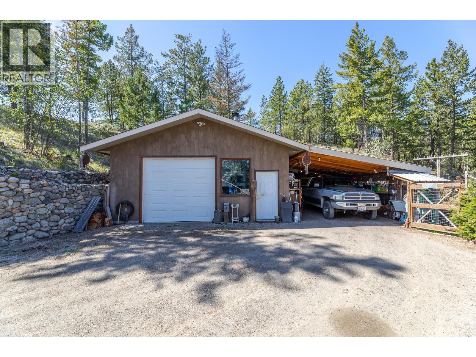  8105 Princeton - Summerland Road, Summerland