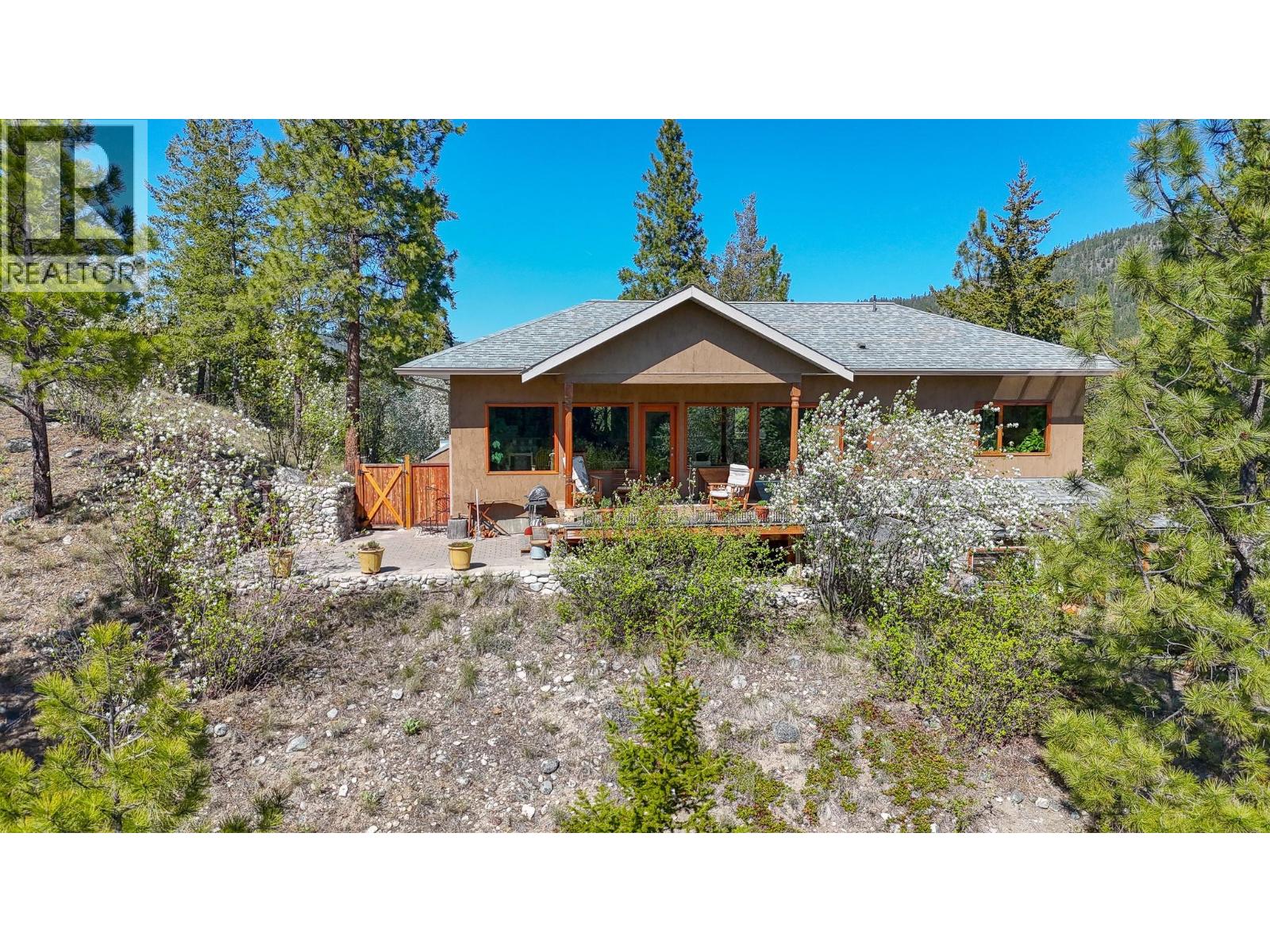  8105 Princeton - Summerland Road, Summerland